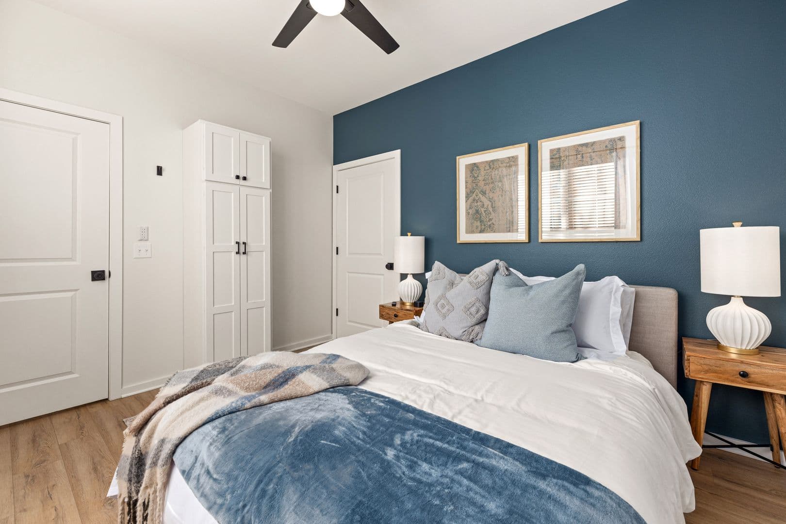 Fayetteville House: 40 E. Maple Street #1