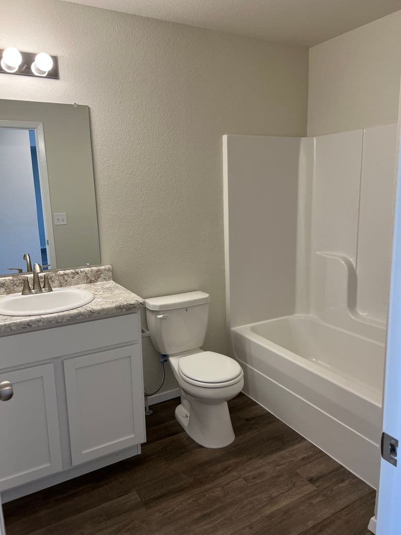 Siloam Springs House: 812 W Tanner Drive