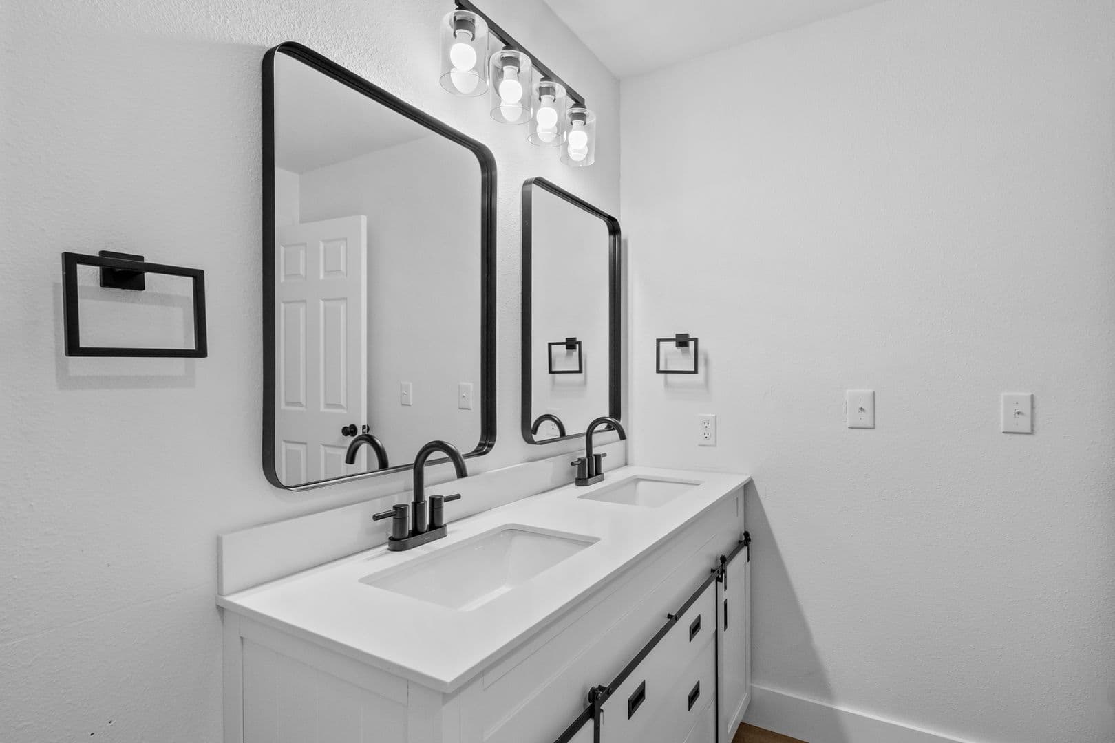 Springdale Apartment: 4024 Wagon Wheel Road