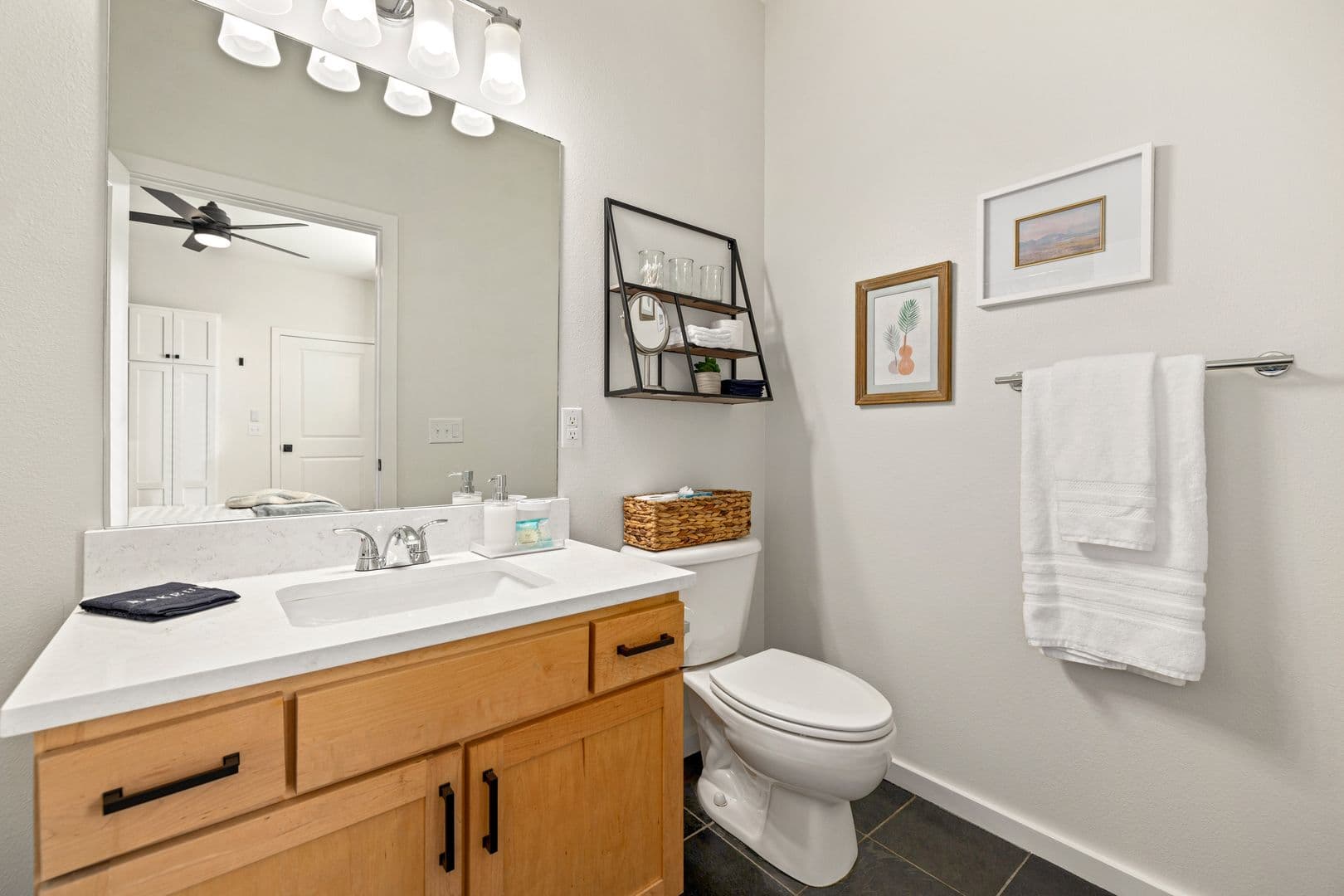 Fayetteville House: 40 E. Maple Street #1