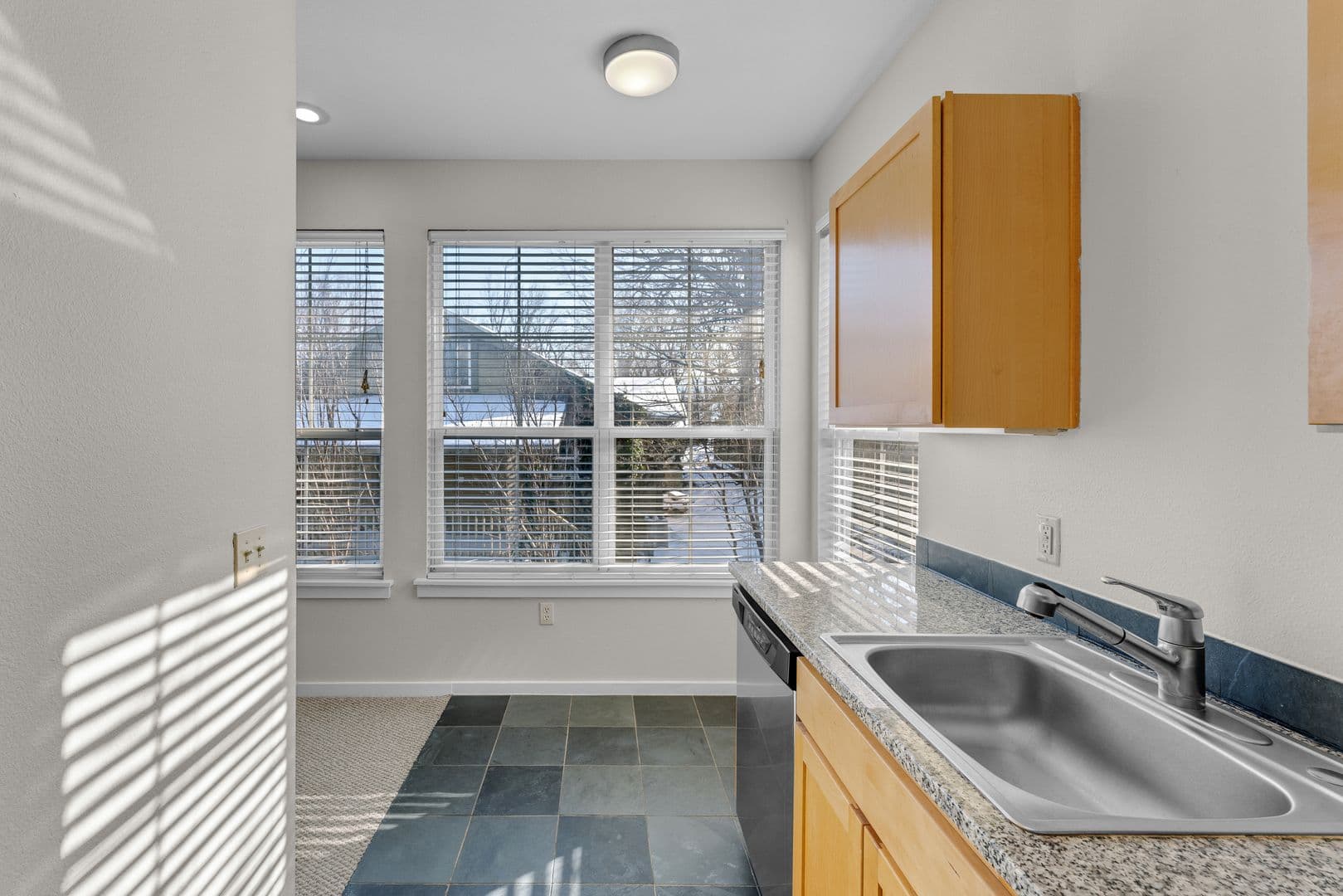 Fayetteville House: 40 E Maple Street #2