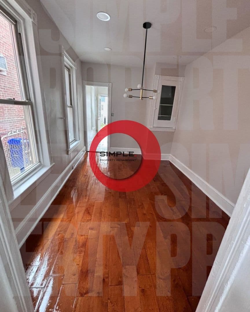 Reading House: 1041 North 4th Street