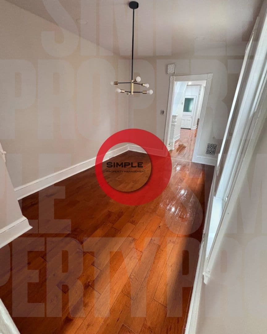 Reading House: 1041 North 4th Street