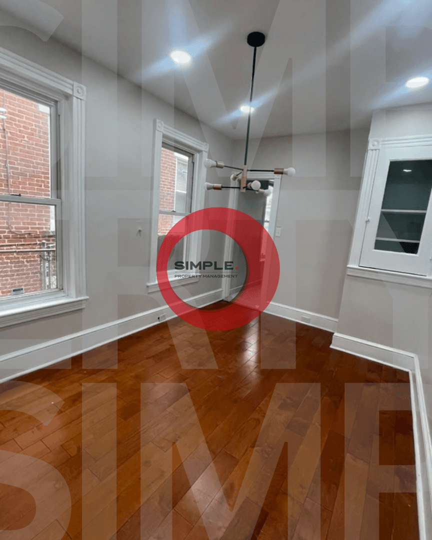 Reading House: 1041 North 4th Street