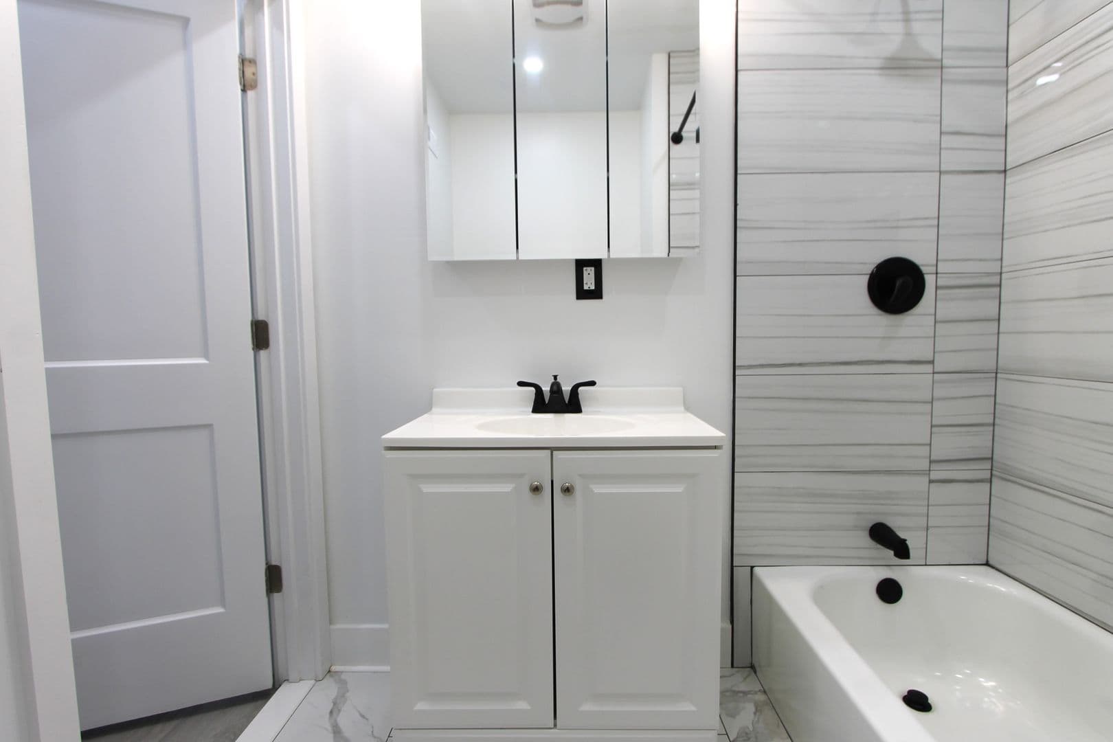 Philadelphia Apartment: 103 East Coulter Street