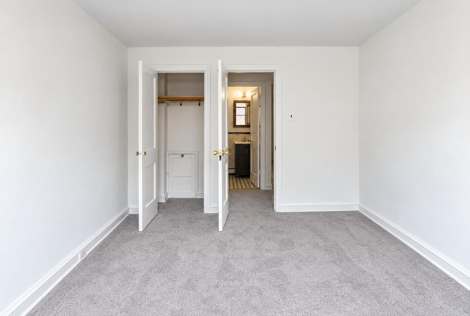 Philadelphia Apartment: 510 S Pleasant Place