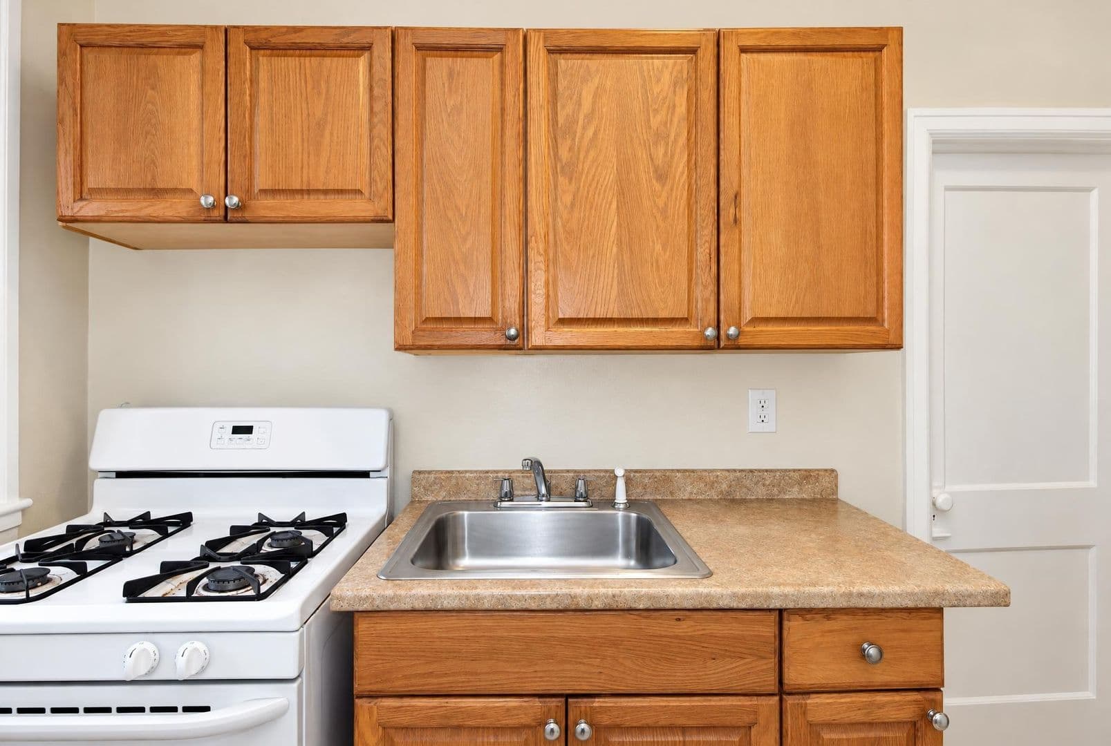 Philadelphia Apartment: 13-15 East Upsal Street