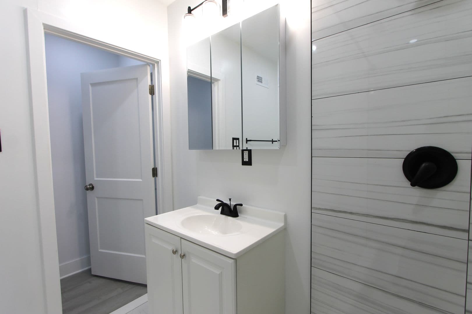 Philadelphia Apartment: 103 East Coulter Street