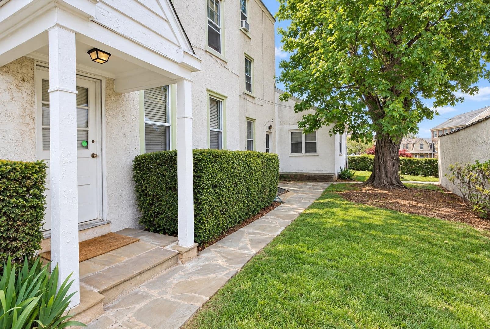 Philadelphia Apartment: 8107 Germantown Avenue
