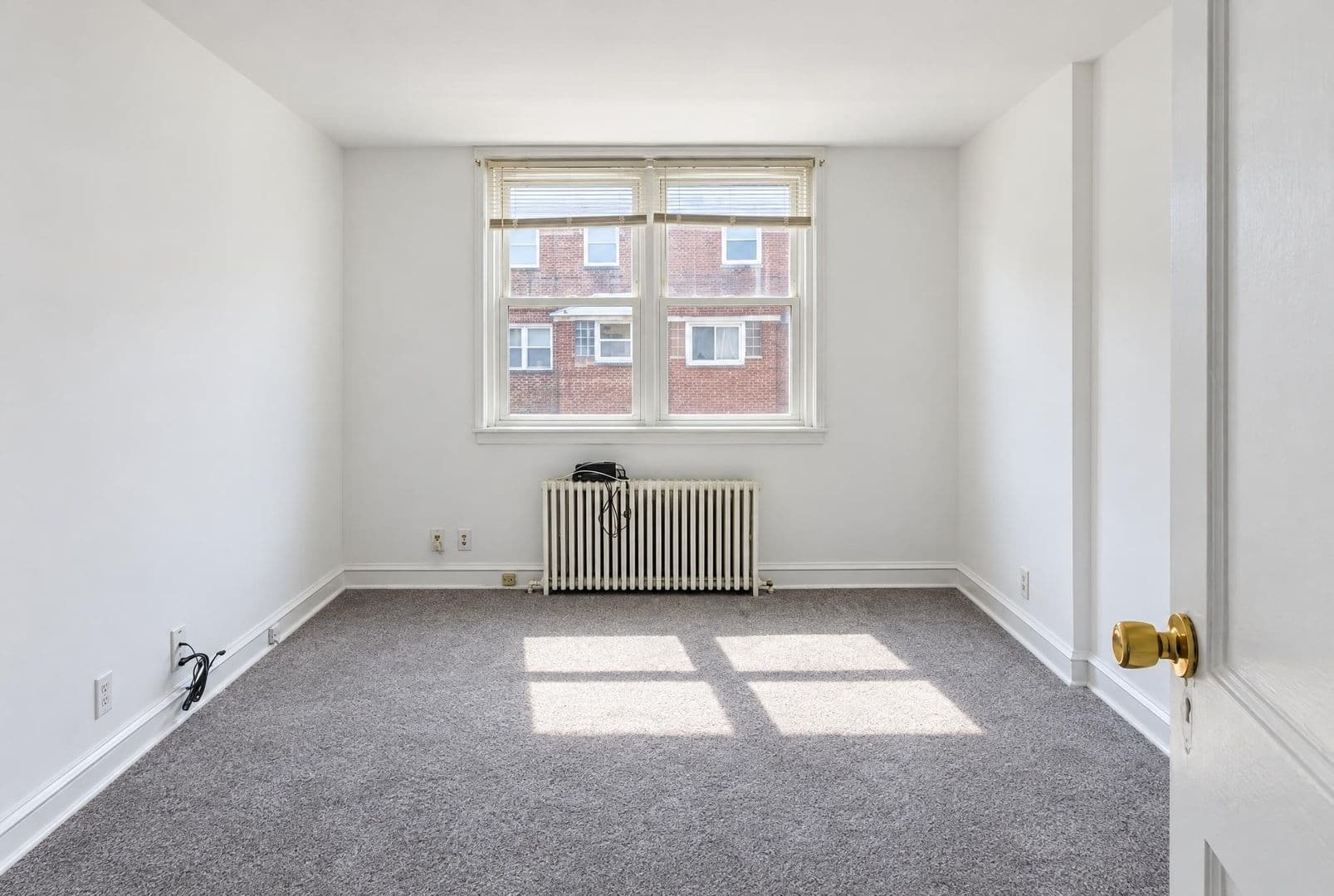 Philadelphia Apartment: 510 S Pleasant Place