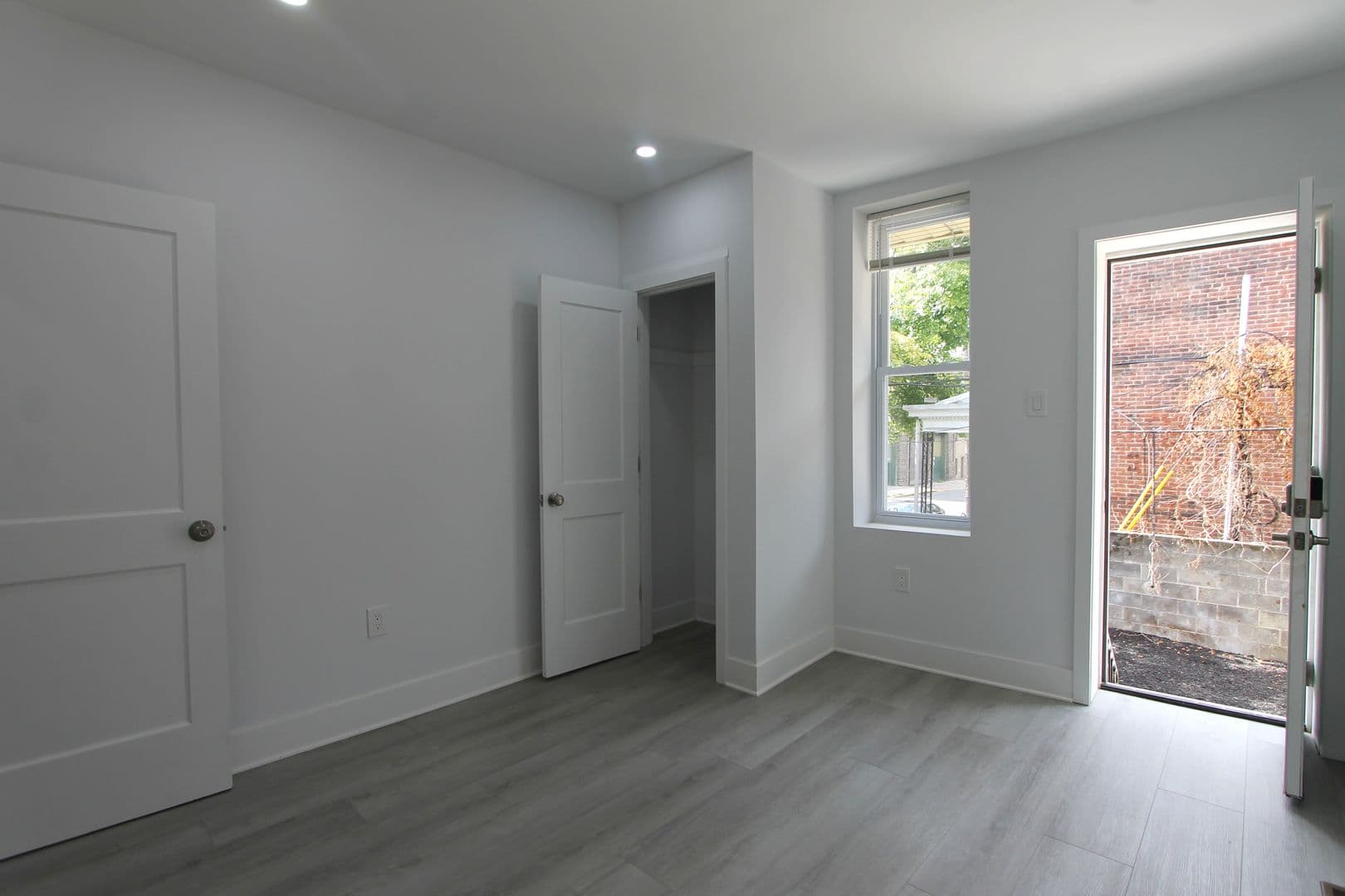 Philadelphia Apartment: 103 East Coulter Street