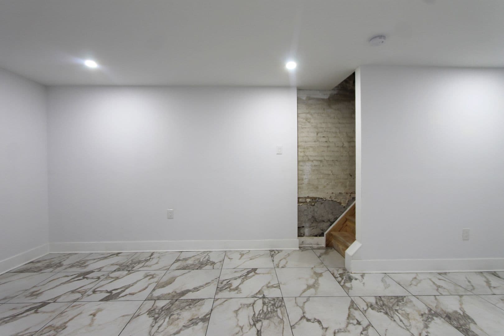 Philadelphia Apartment: 103 East Coulter Street