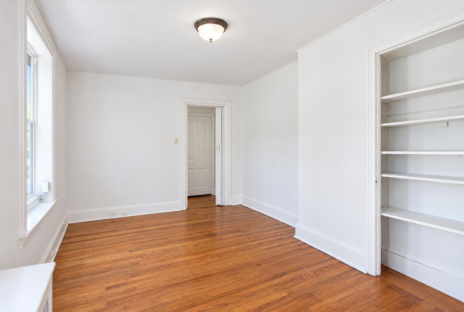 Philadelphia Apartment: 8107 Germantown Avenue