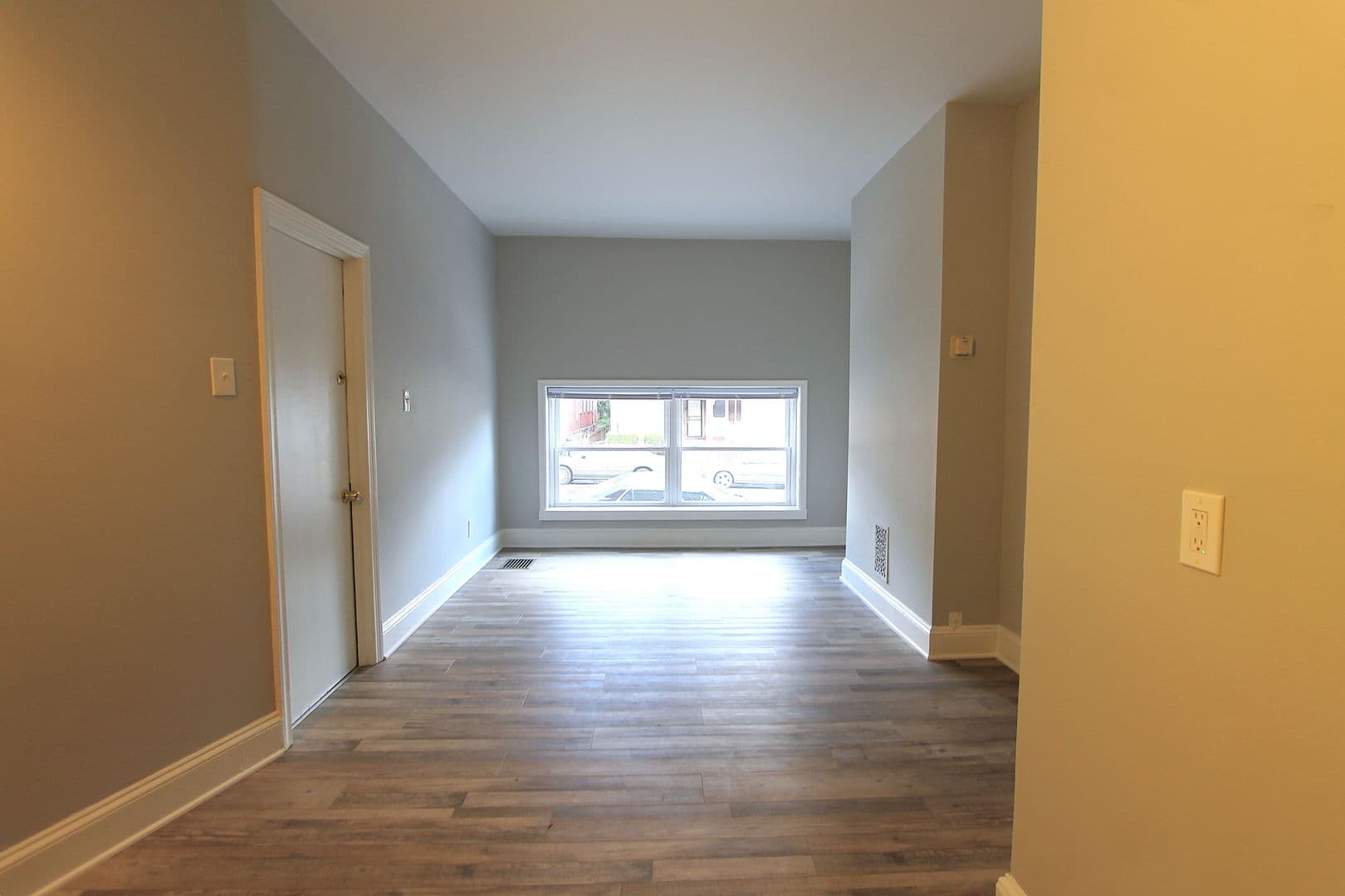 Philadelphia Apartment: 5028 Wayne Avenue