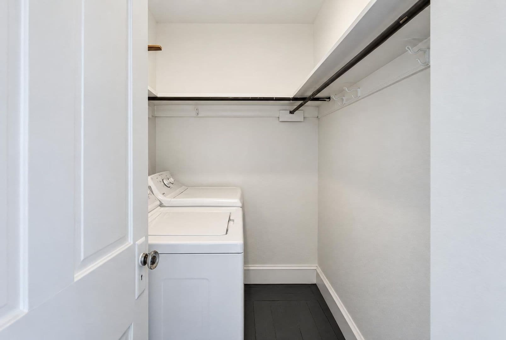 Philadelphia Apartment: 8107 Germantown Avenue