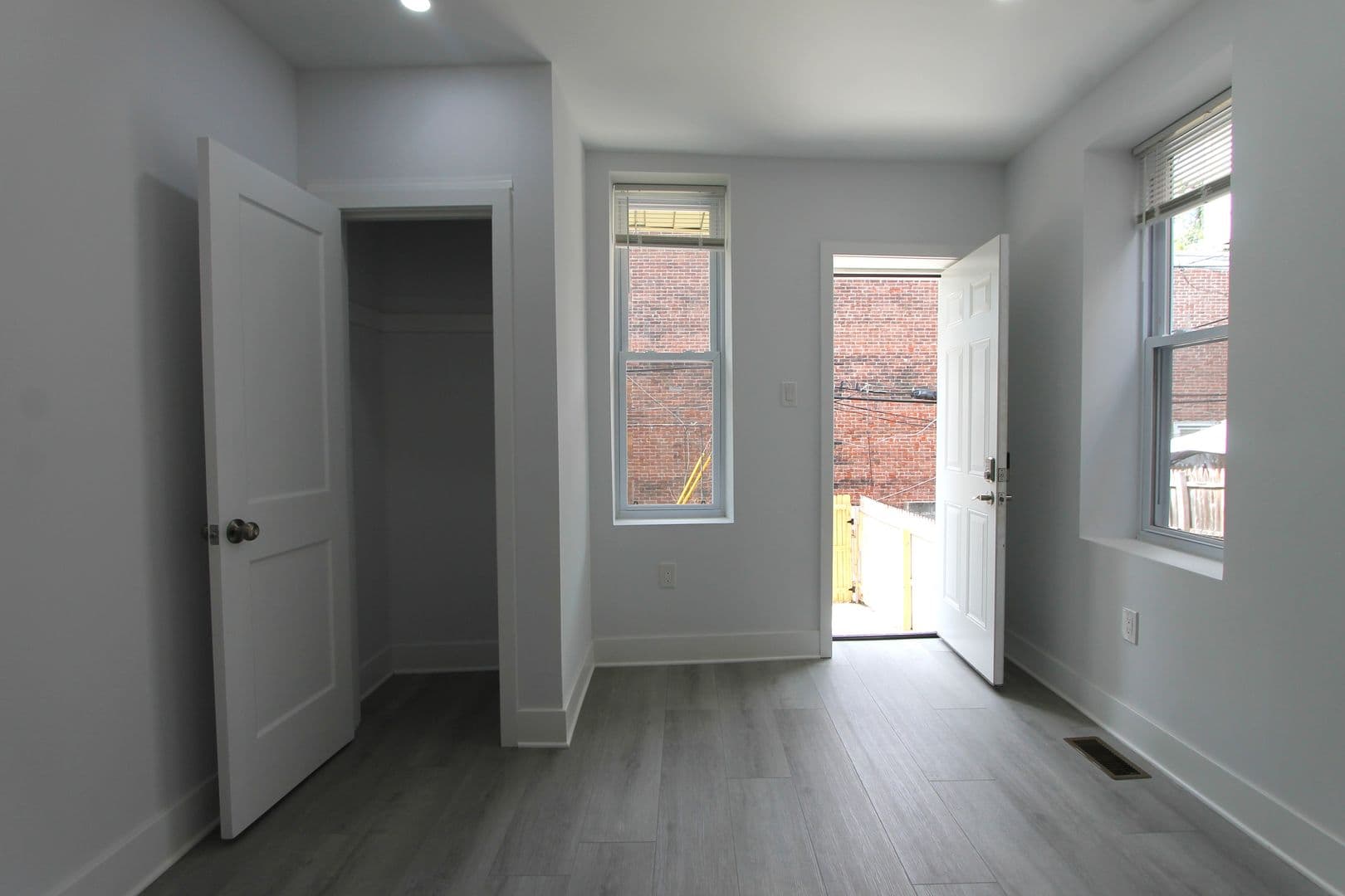 Philadelphia Apartment: 103 East Coulter Street