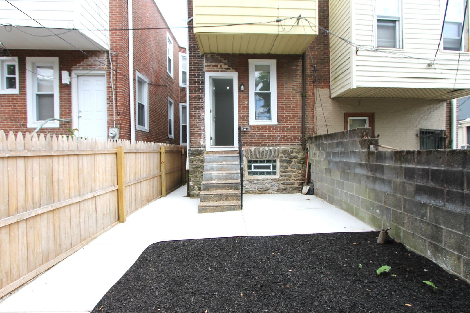 Philadelphia Apartment: 103 East Coulter Street