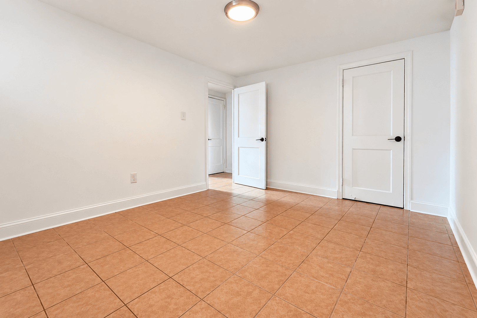 Philadelphia Apartment: 139 West Tulpehocken Street