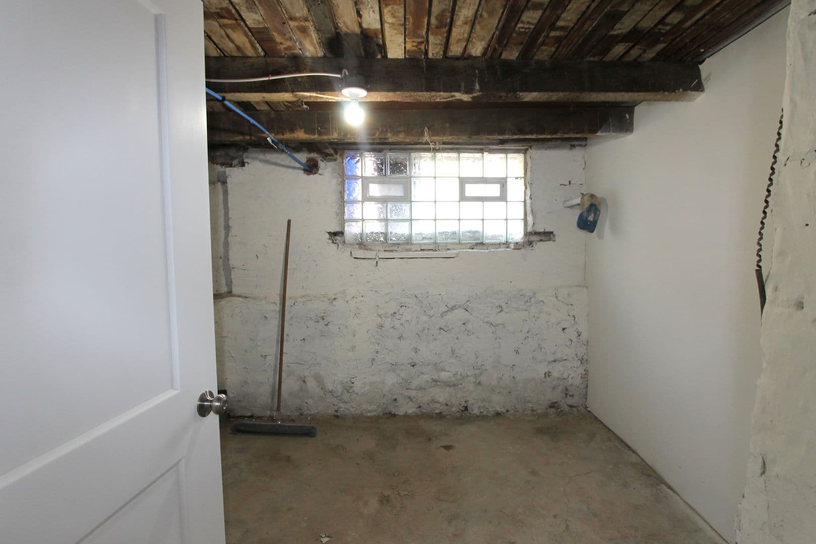 Philadelphia Apartment: 103 East Coulter Street
