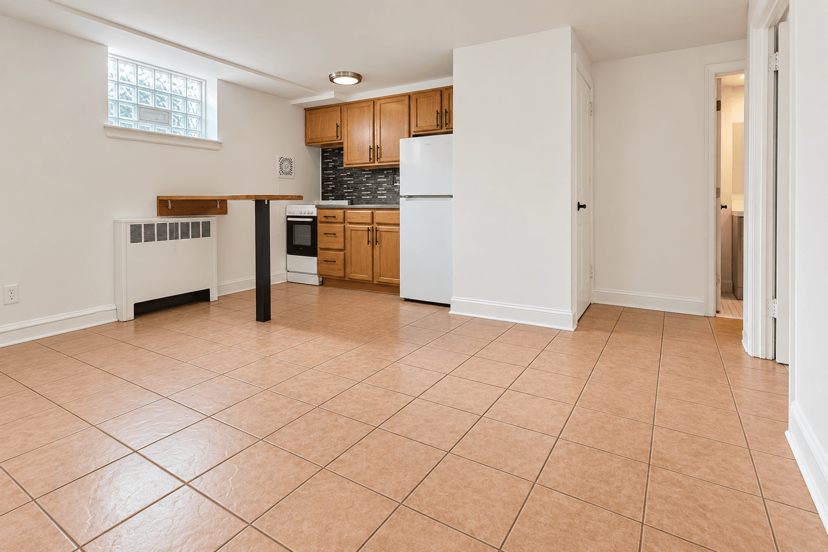 Philadelphia Apartment: 139 West Tulpehocken Street