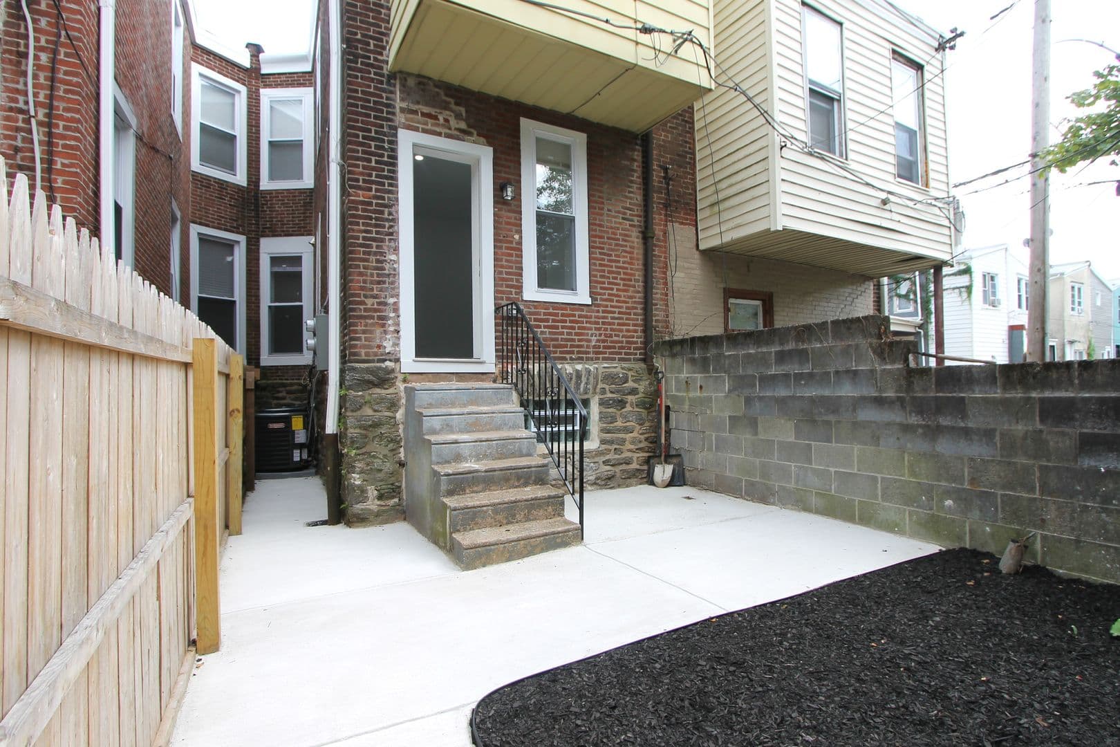 Philadelphia Apartment: 103 East Coulter Street