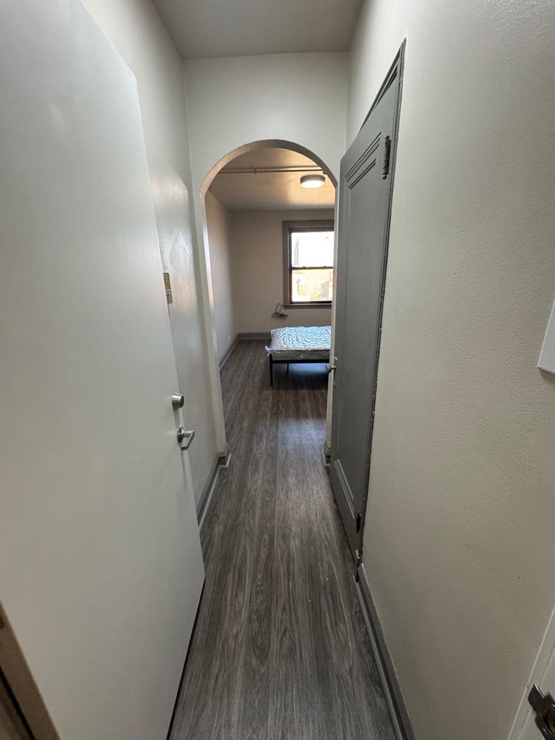 Chicago Apartment: 3216-18 N Cicero Ave