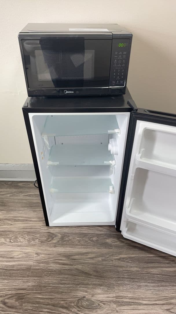 Chicago Apartment: 3216-18 N Cicero Ave