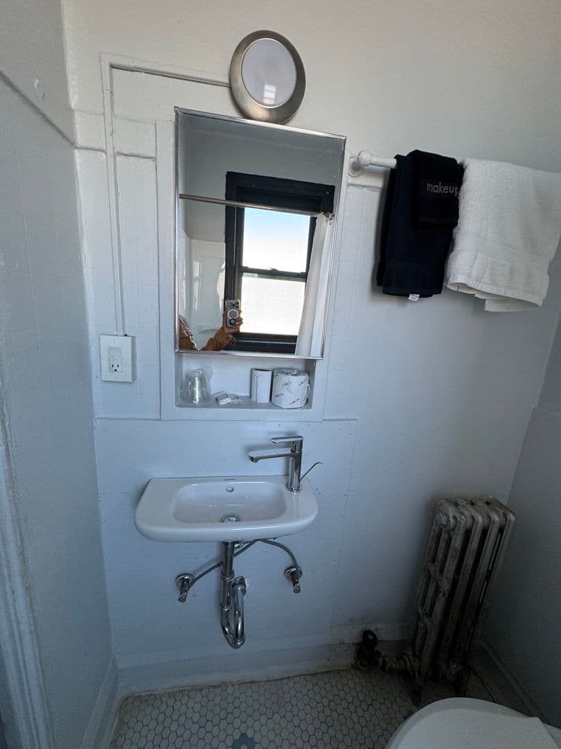 Chicago Apartment: 3216-18 N Cicero Ave