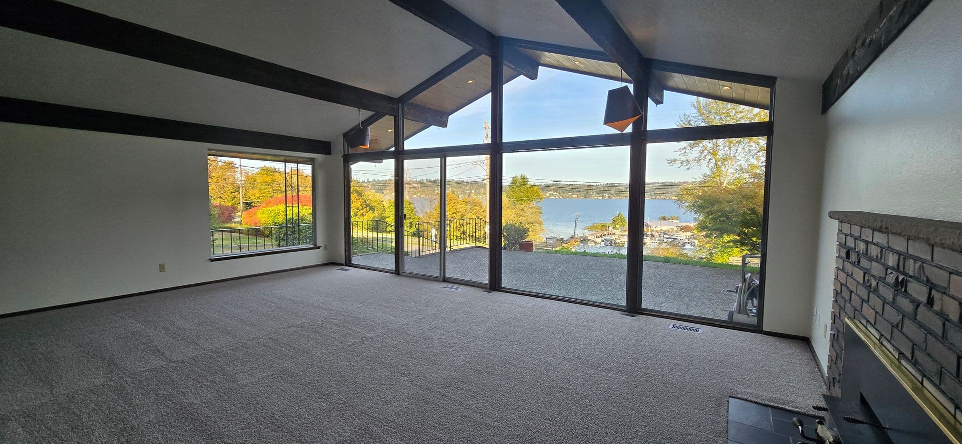 Seattle Apartment: 4427 51st Ave. S.