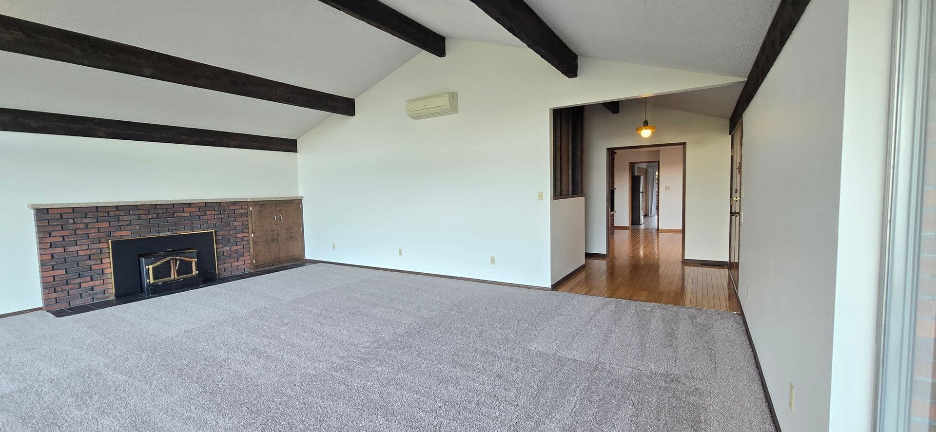 Seattle Apartment: 4427 51st Ave. S.