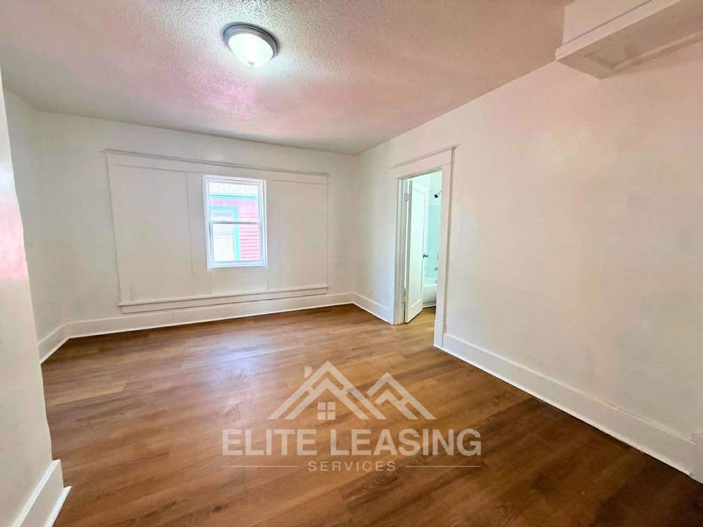 Ks Apartment: 1438 SW Van Buren
