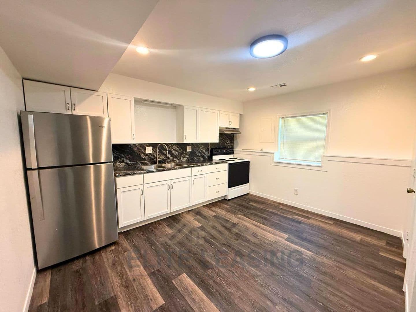 Topeka Apartment: 2810 SE Monroe St