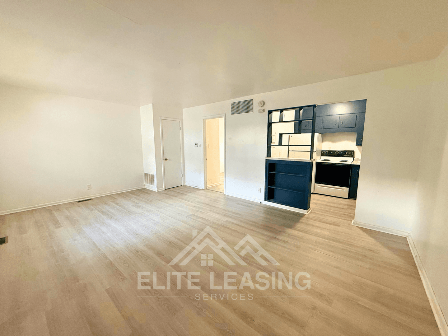 Topeka Apartment: 1170 SW Woodhull