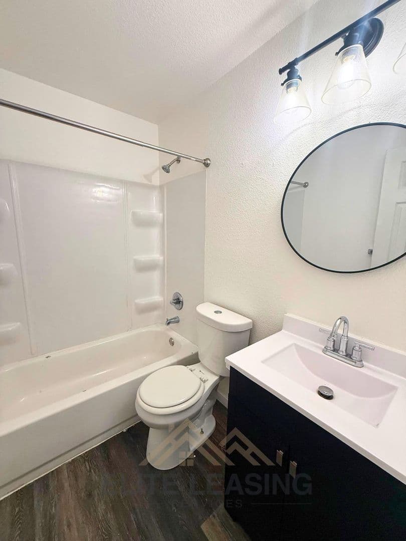 Topeka Apartment: 2810 SE Monroe St