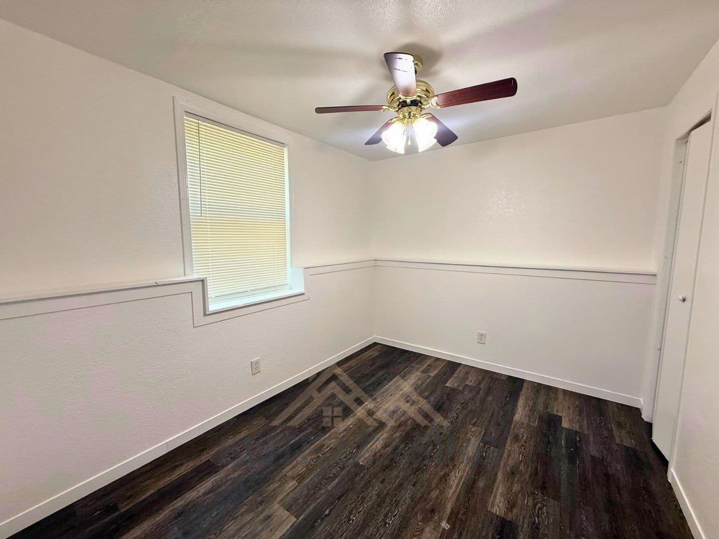 Topeka Apartment: 2810 SE Monroe St