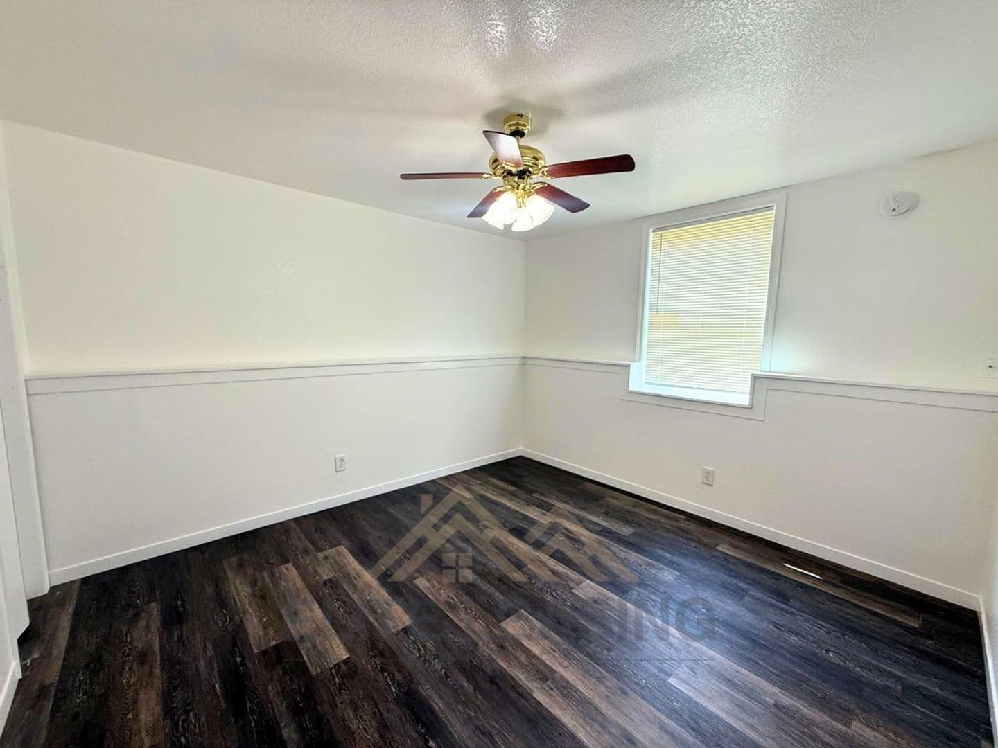 Topeka Apartment: 2810 SE Monroe St