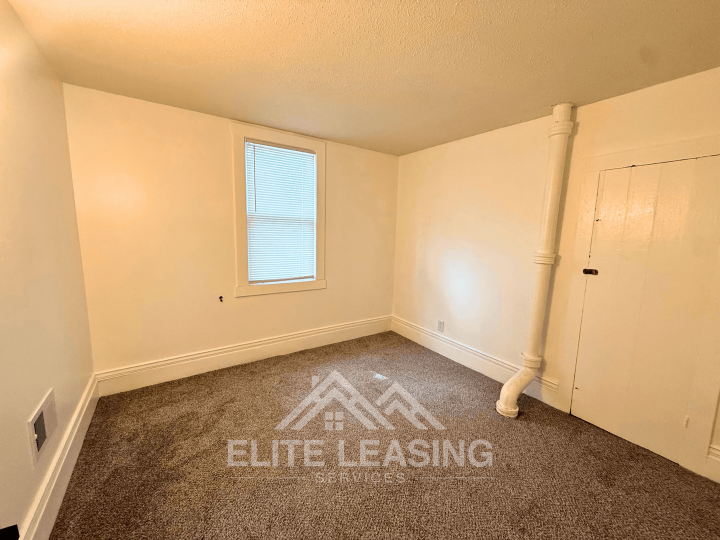 Topeka House: 1223 NE Seward Ave