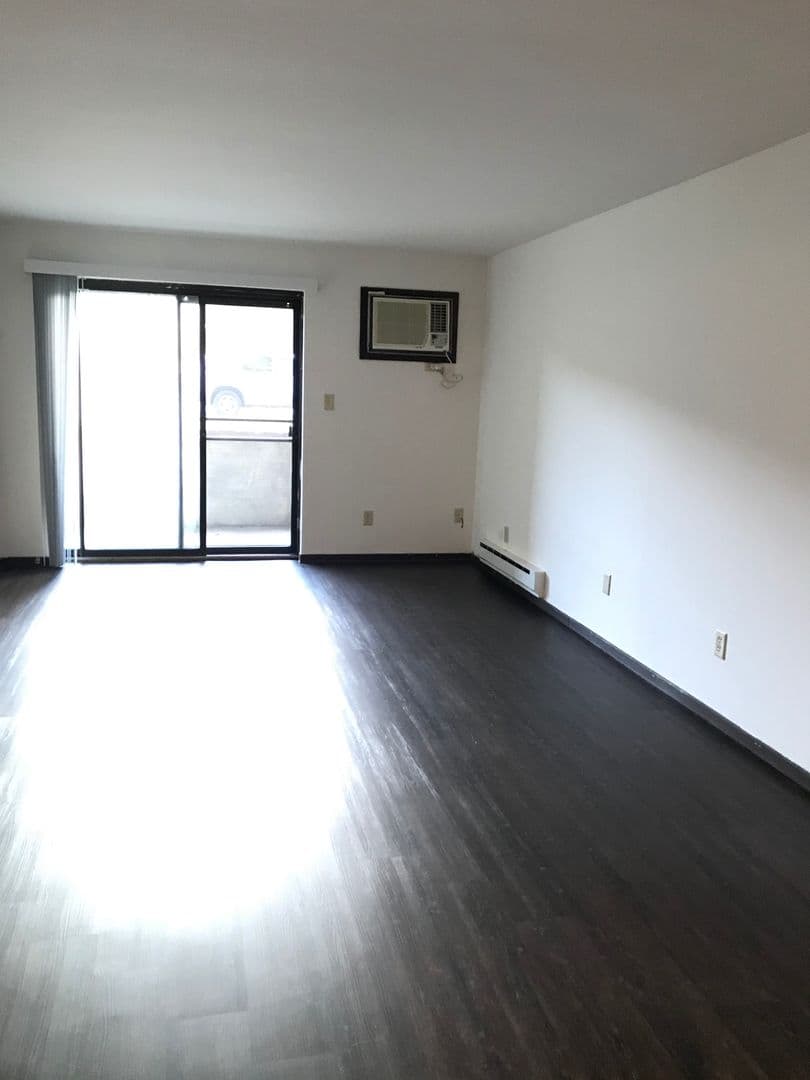 Schererville Apartment: 2060 Meadow Lane