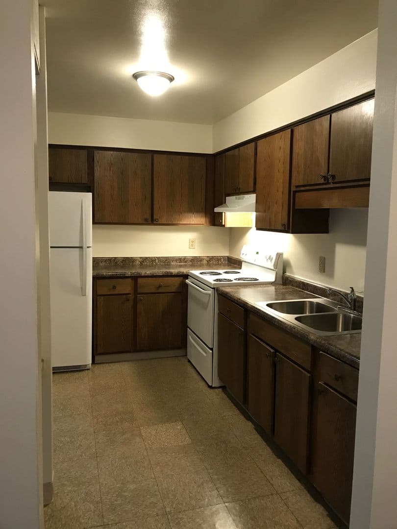 Schererville Apartment: 2060 Meadow Lane