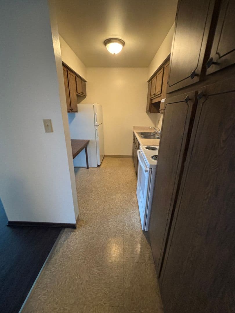 Schererville Apartment: 2115 Meadow Lane