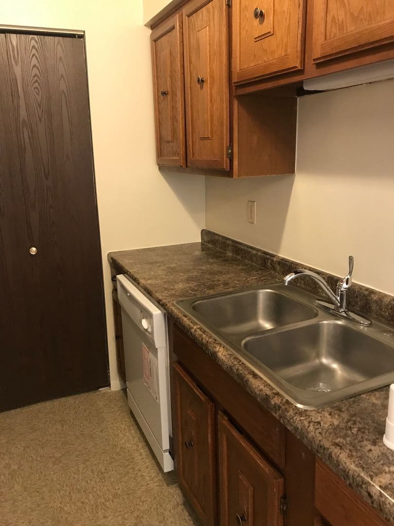 Schererville Apartment: 2151 Meadow Lane
