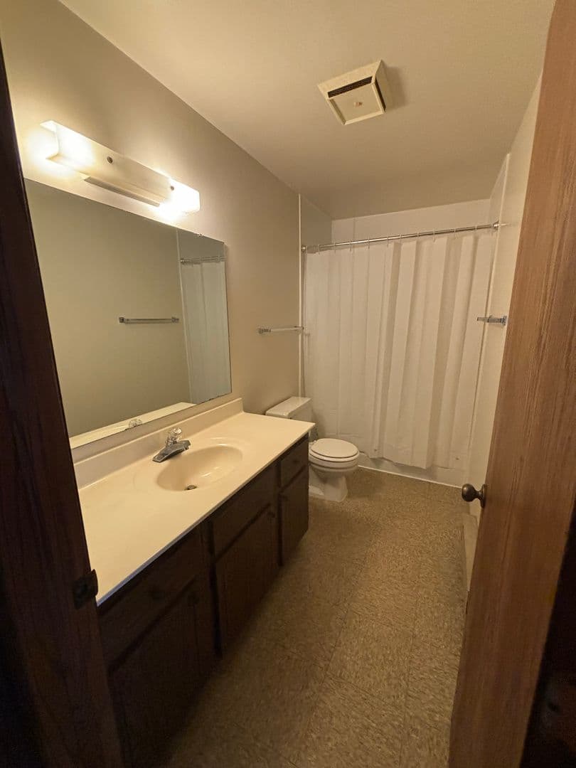 Schererville Apartment: 2115 Meadow Lane