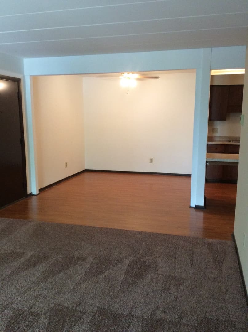 Schererville Apartment: 2060 Meadow Lane