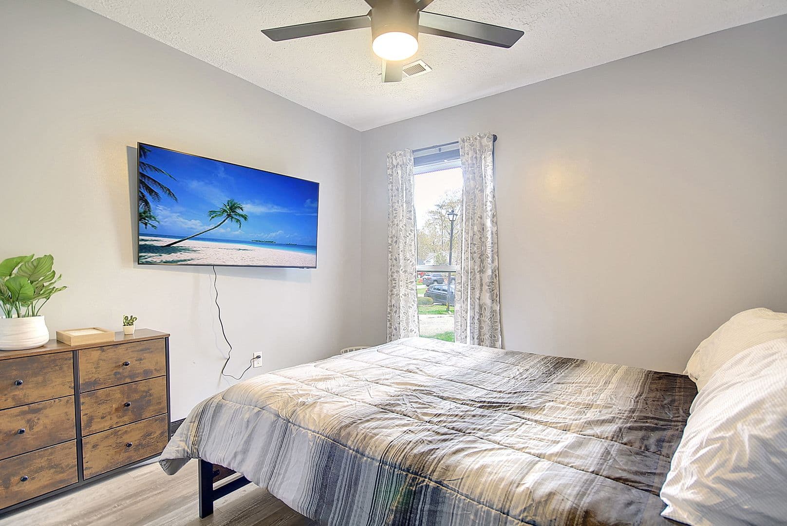 Goose Creek House: 166 Commons Way