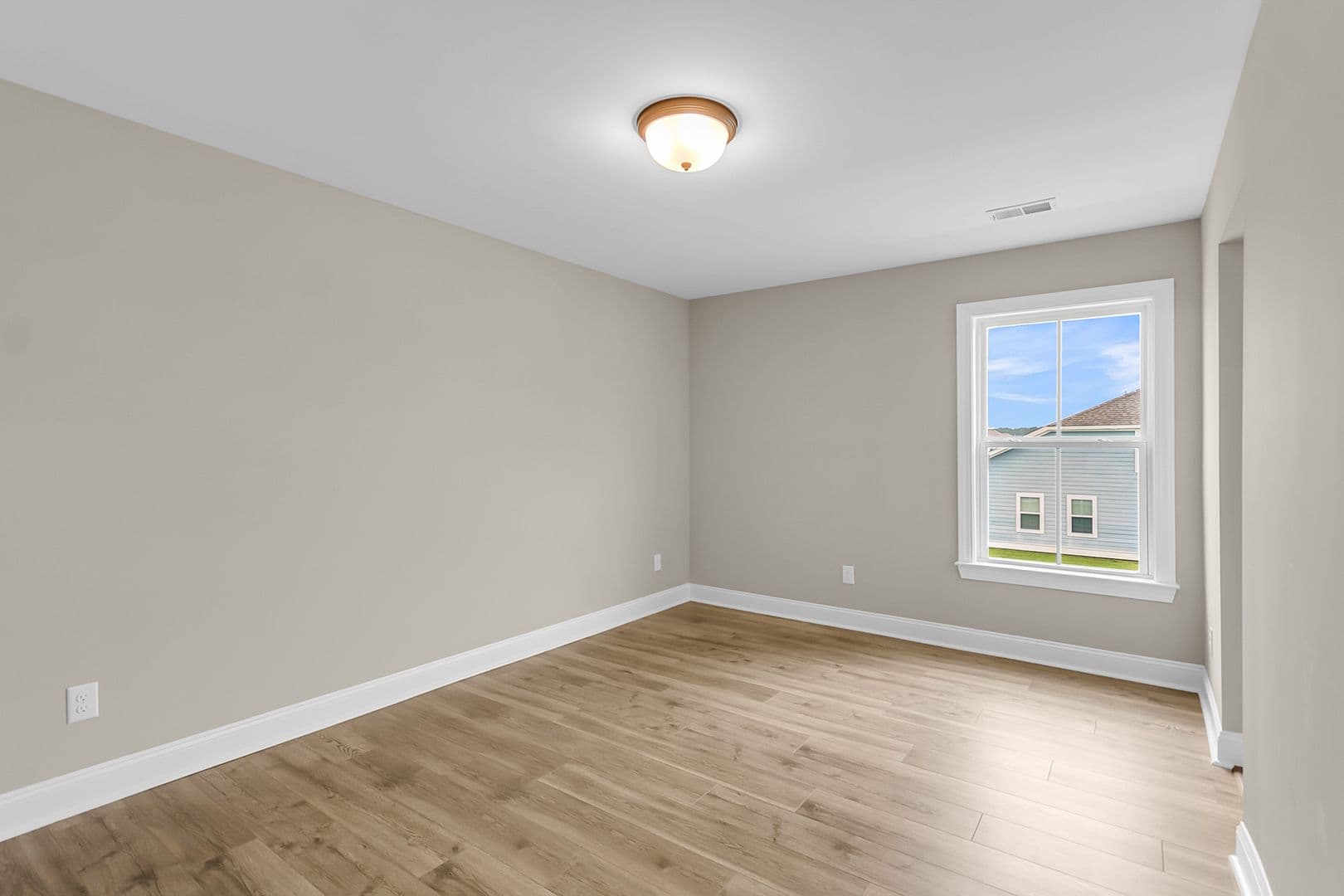 Moncks Corner House: 687 Black Pine Rd