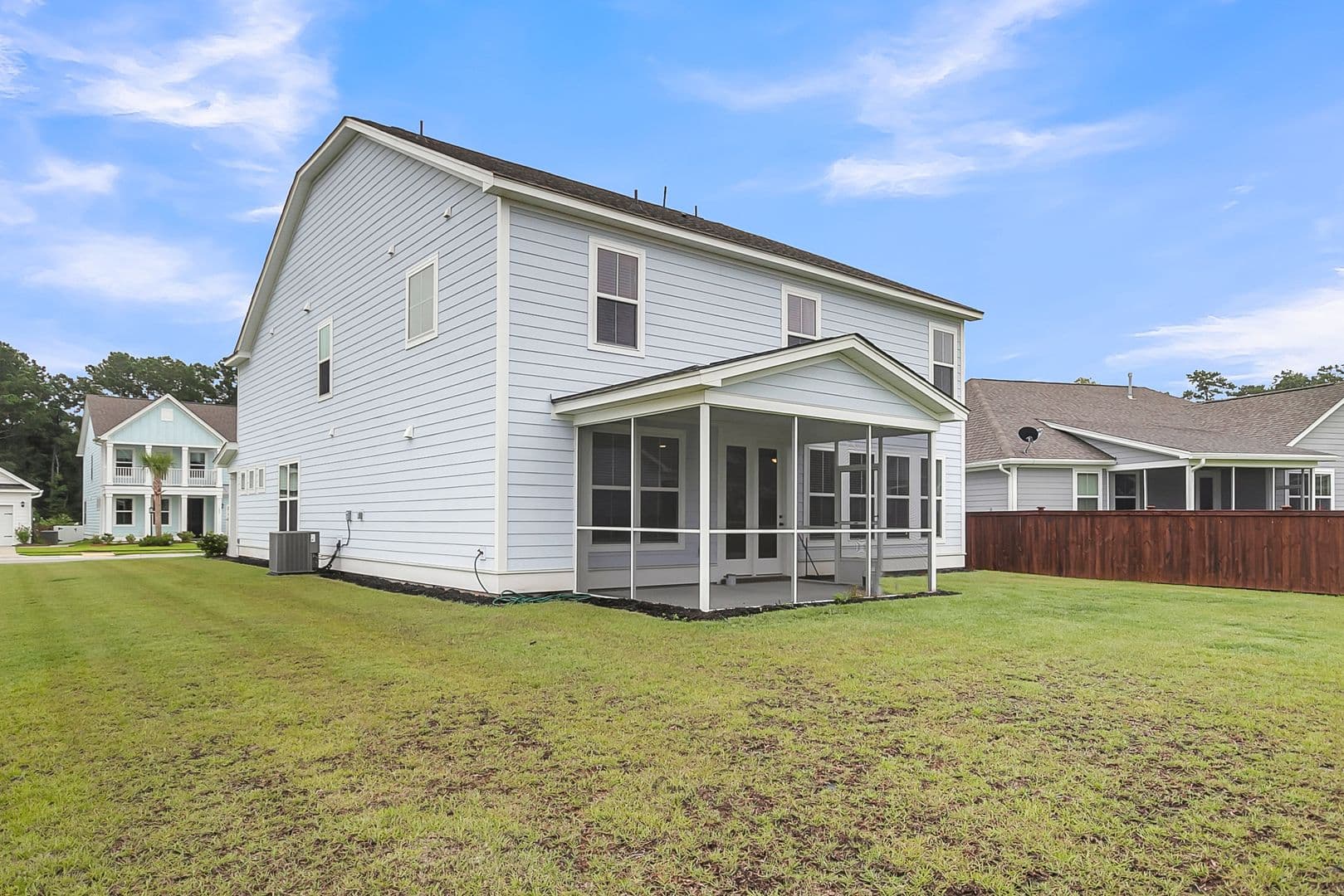 Moncks Corner House: 687 Black Pine Rd
