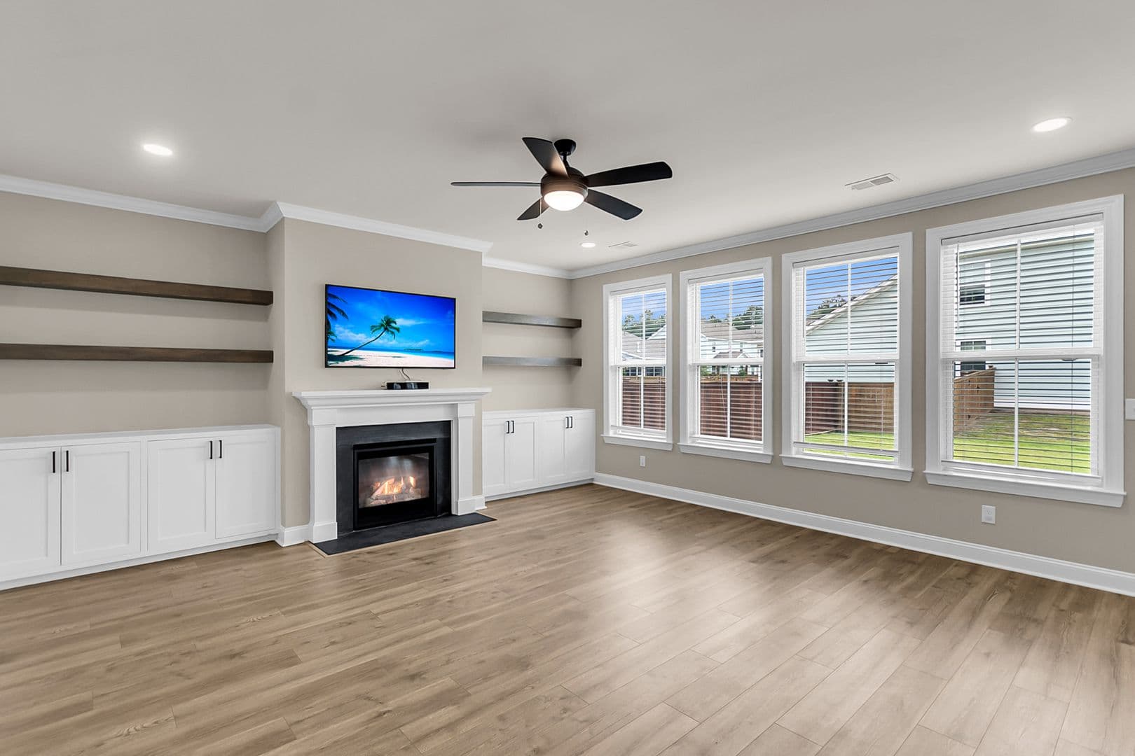 Moncks Corner House: 687 Black Pine Rd