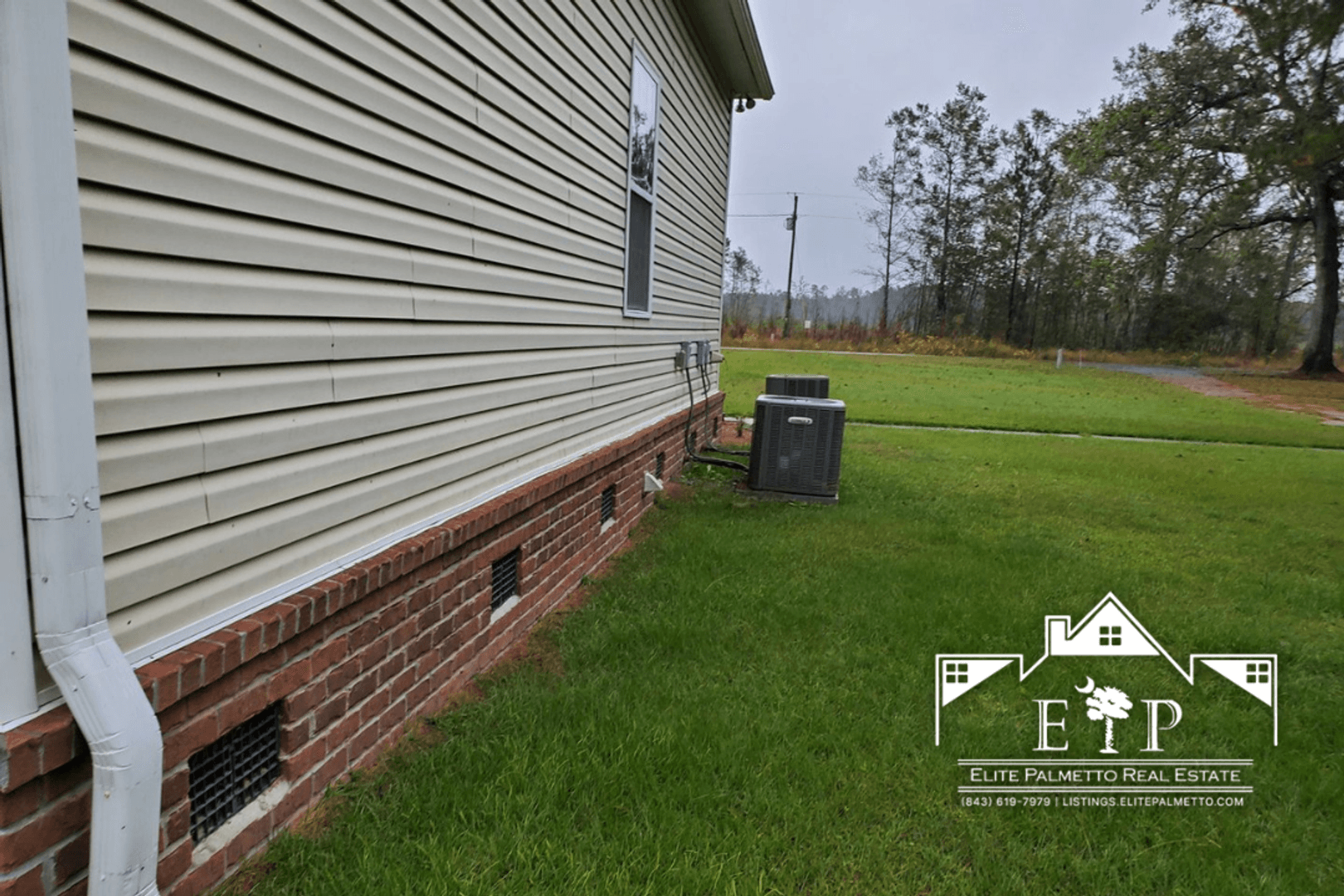 Moncks Corner House: 1520 Old Cherry Hill Rd