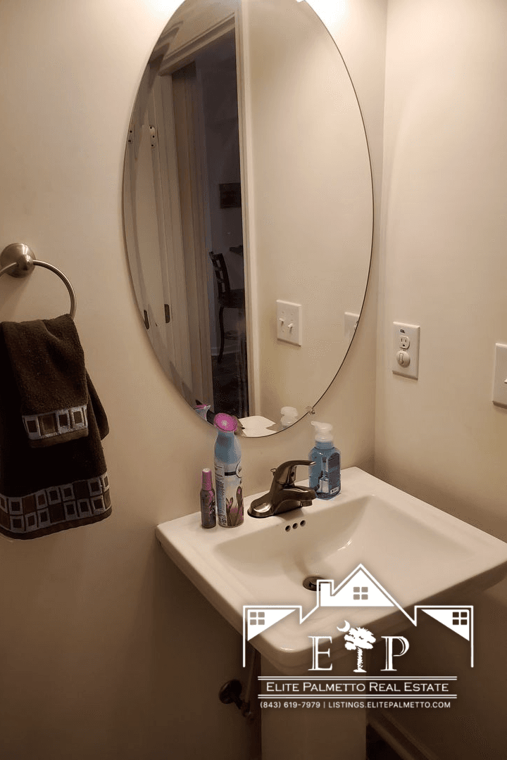 Moncks Corner House: 1520 Old Cherry Hill Rd