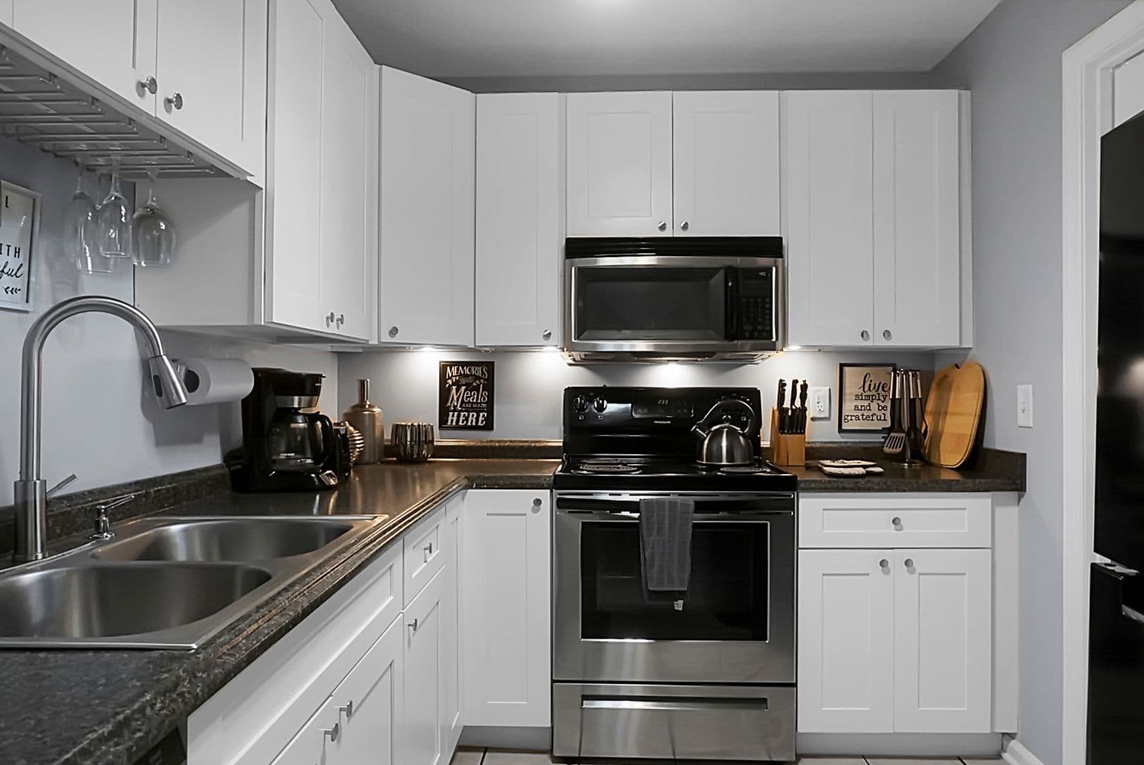 North Charleston House: 2483 Realm Street, North Charleston, SC 29406